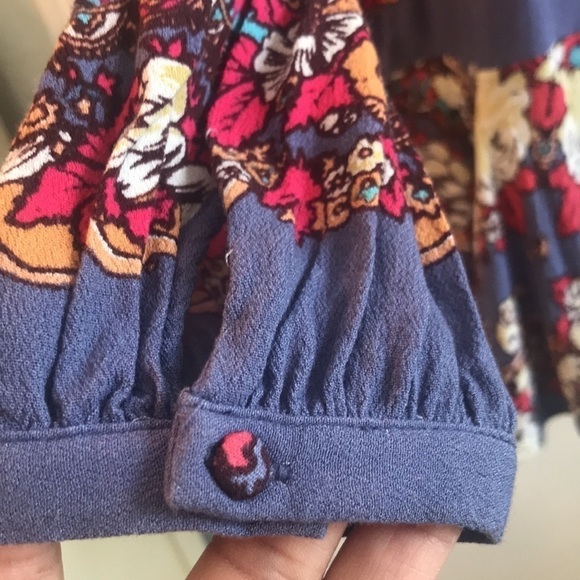 Free People Boho Floral Long Sleeve Pullover Top Size M - Picture 9 of 16